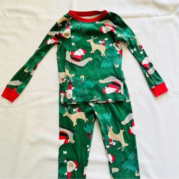 CARTER’S Christm Jammies Matching Set - Picture 5 of 6